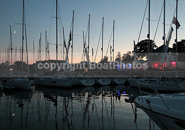 111002 BANANA WHARF SUNSET IMG_4201 - Mood Photos