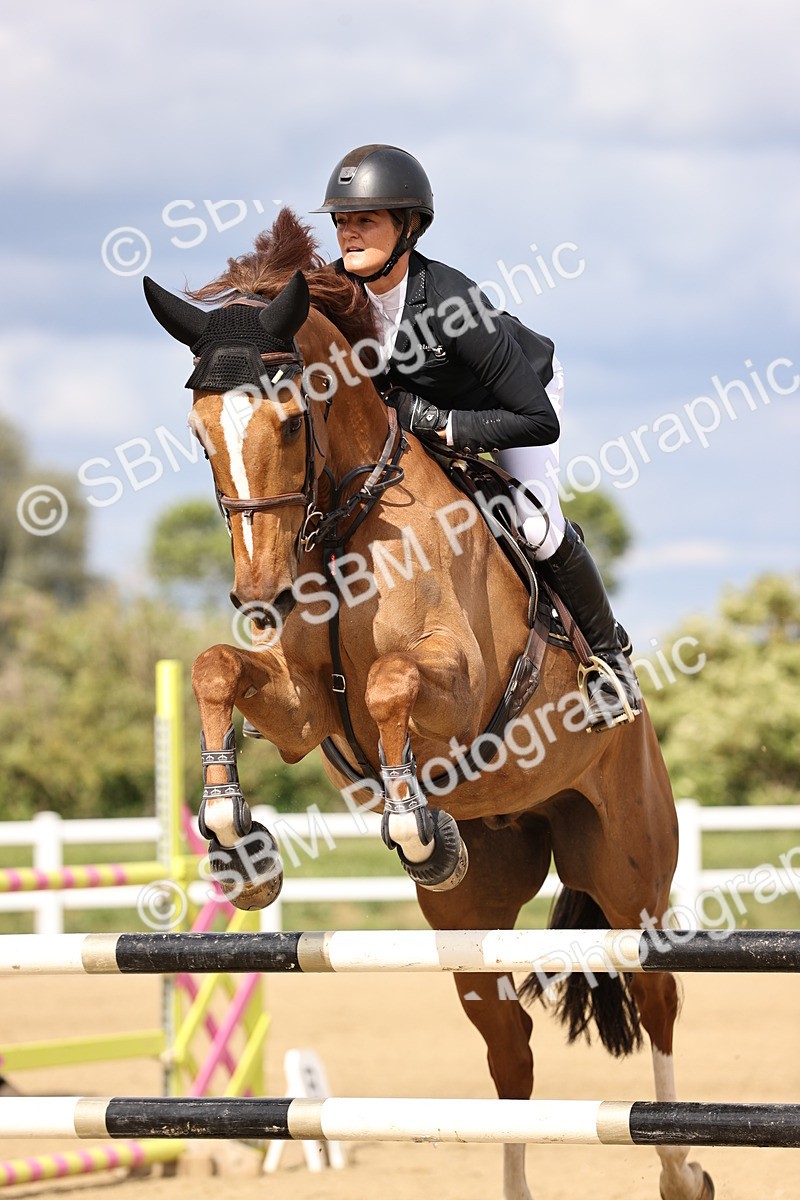 SBM_003523 - Class 13 - Senior Foxhunter - 1.20m
