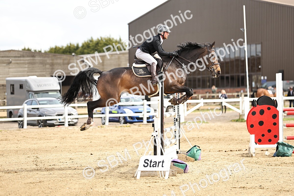 SBM_001526 - Class 5 -Senior Foxhunter - 1.20m
