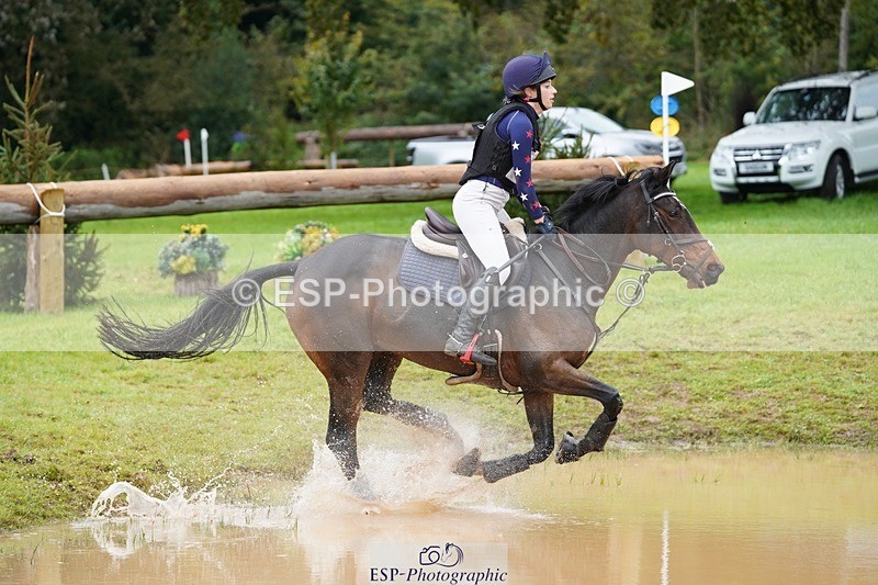 231021-113422-15541 - 670-SEEK.INDI-Maia.Ramasamy-SC+XC