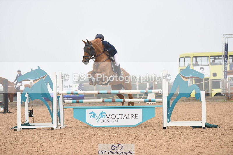 230916A-165912-05721 - Cls 19 Snr 1.10m Derby