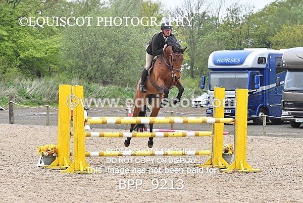 BPP_9213 - CLASS 30 SUN Senior Newcomers/ 1.10m Open