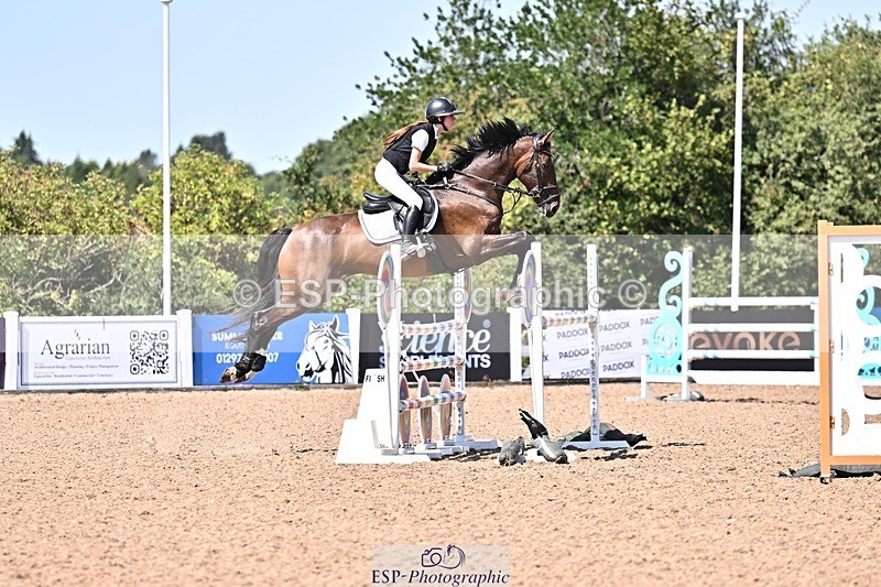 260812-130532-00562 - Cls 6 Foxhunter and 1.20m