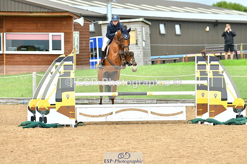 230805A-121945-00391 - Cls 3 Snr Foxhunter & 1.20m Open
