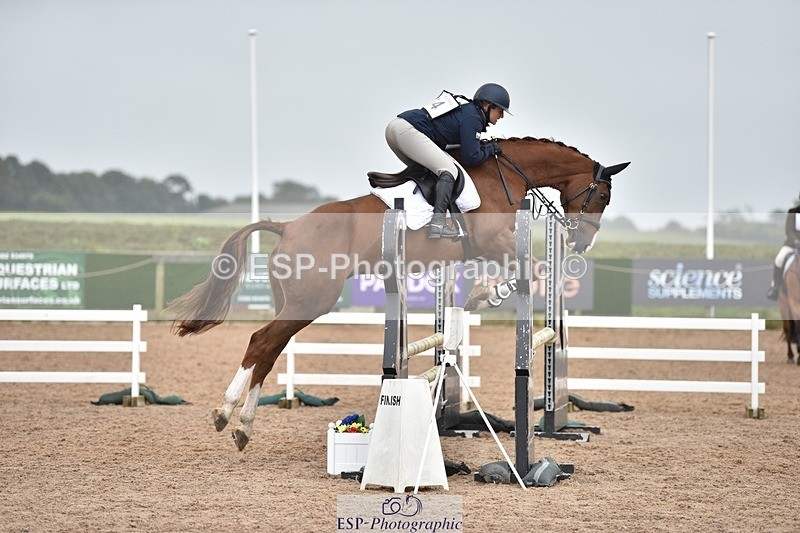 250830-115838-00858 - B-064-Amy.Tough