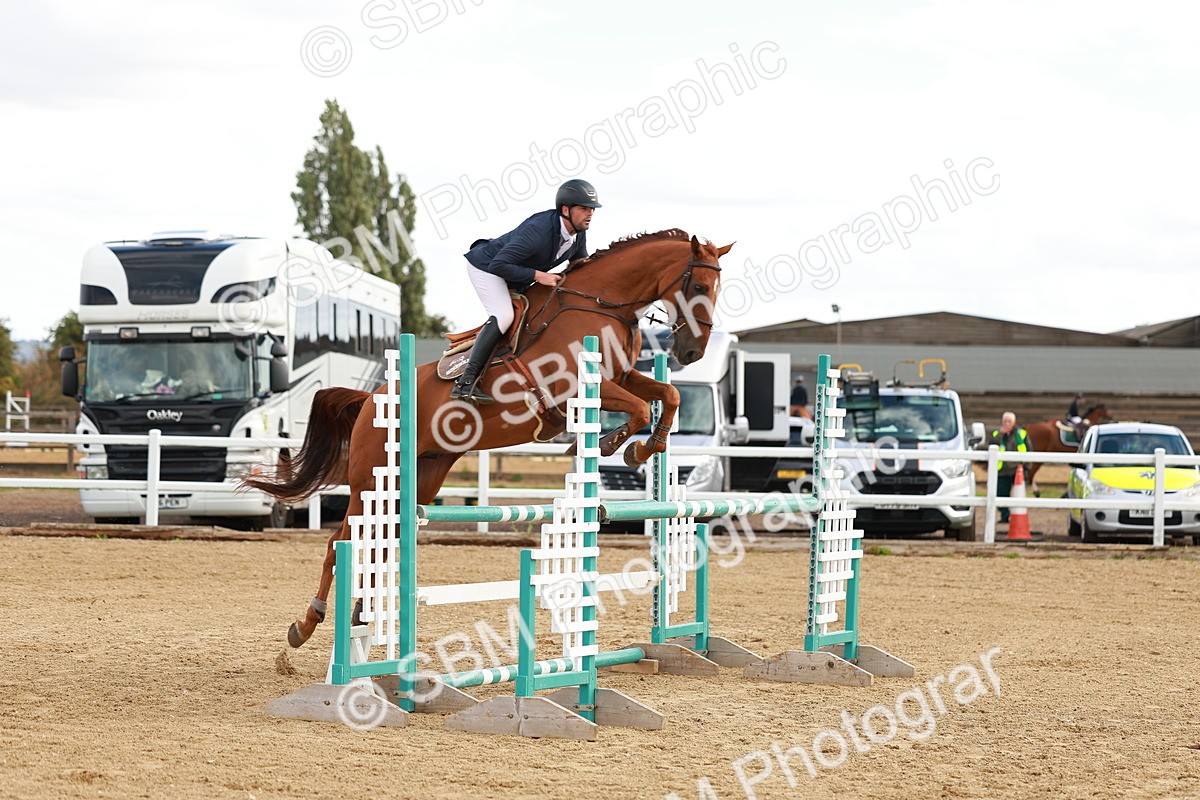 SBM_001268 - Class 4 - Senior Newcomers - 1.10m