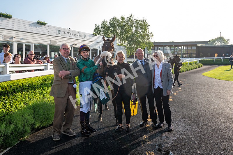 310524-Race 1-Military Girl-2115