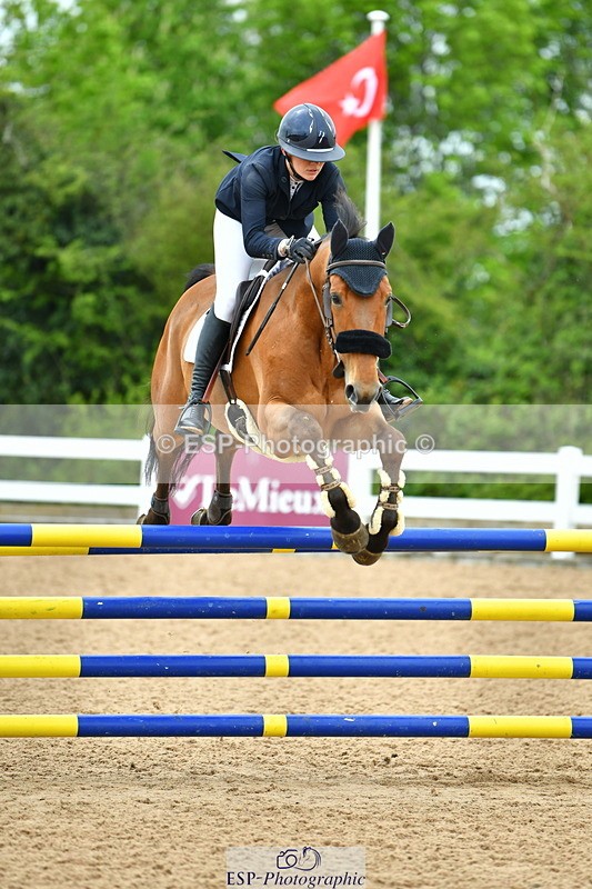 230507A-134711-08216 - Cls 43 1.05m Amateur Quali