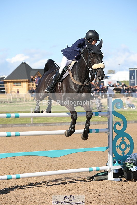 240419A-170217-09565 - Cls 10, 2 Star Big Tour 145cm  Break to End