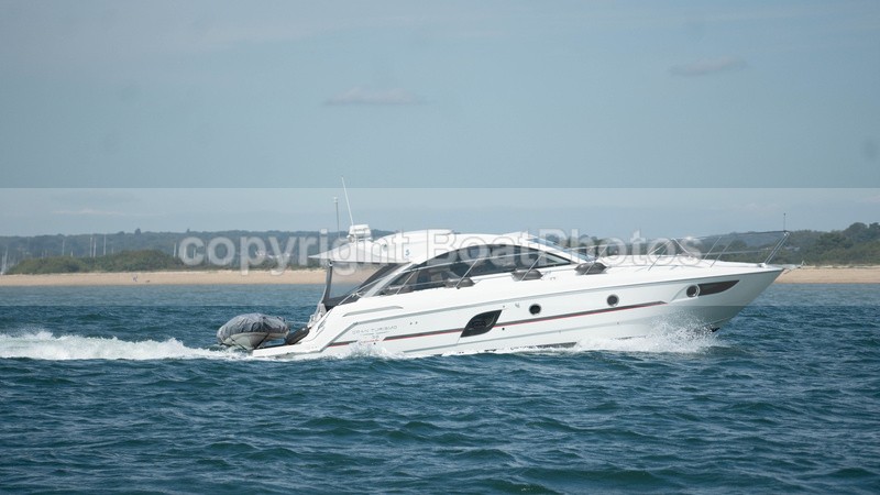  - 230810 GRAN TURISMO 38 BENETEAU
