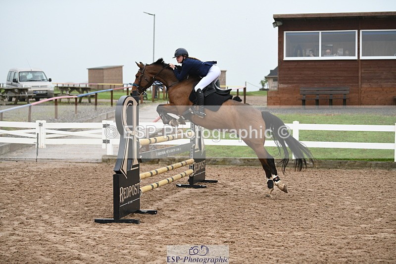 241103A-102438-07455 - SUN Cls 21 Snr Newcomers and 1.10m Open