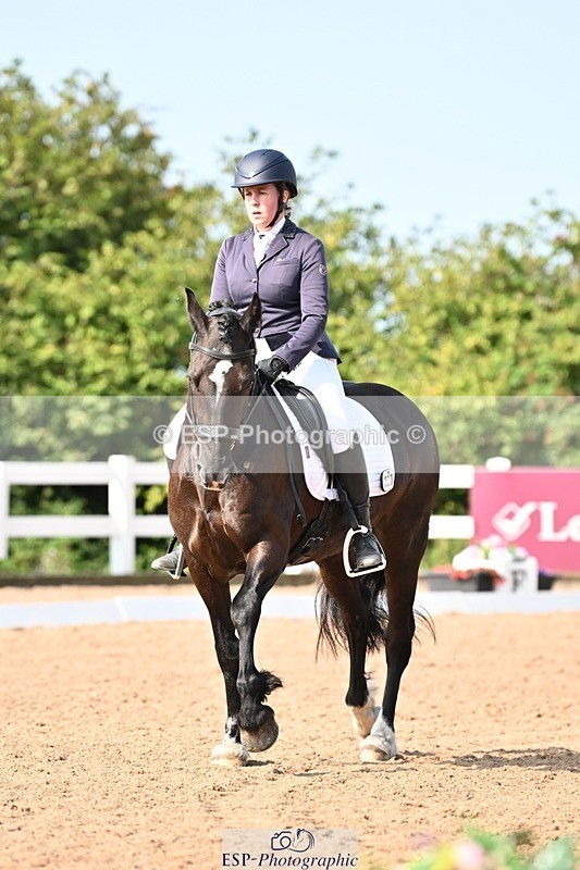 250815-095037-00211 - 027-Samantha.PringTongwynlais.Moon.Dancer