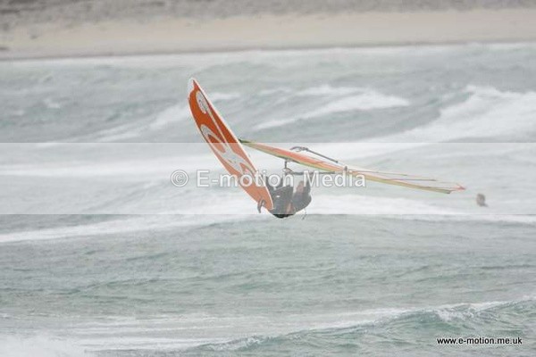 WS 110509  81 - Windsurfing