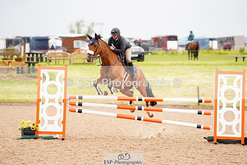 240526A-120730-07960 - Cls 26 Chard Equ 1.05m and 1.10m Grand Prix