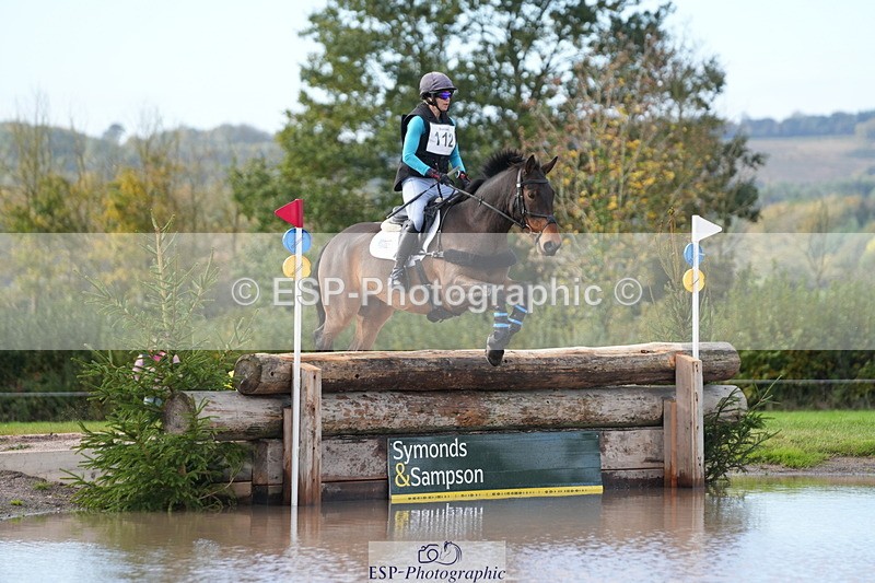 251024A-120921-08643 - B-112-Christina.Wiederkehr