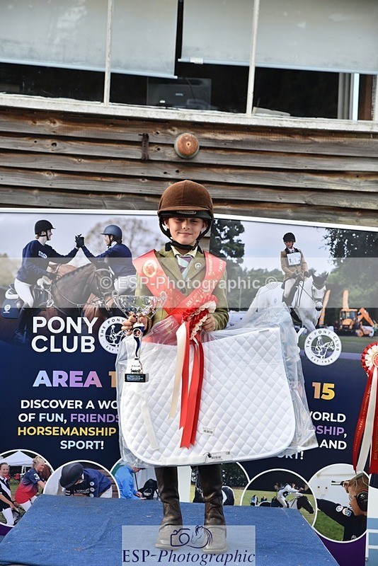 230824-183700-07101 - Thursday 40 and 50cm Presentations