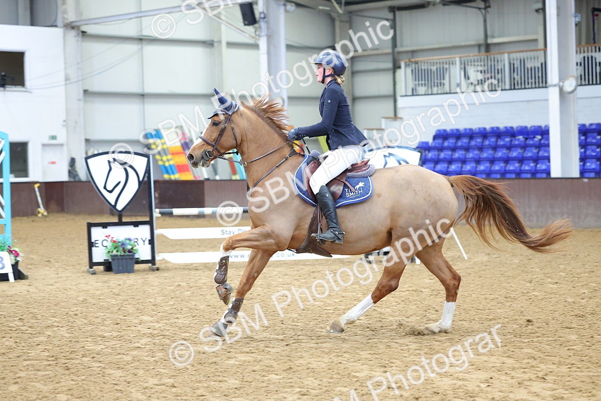 SBM_009486 - Class 20 - Senior British Novice/ 90cm Open - First Round (0.90m)
