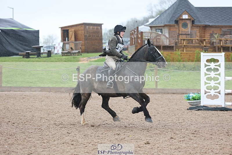 250418-134335-04051 - 216-Kt.English-Baillie-CRISTAKELL.MR..DOUGAL