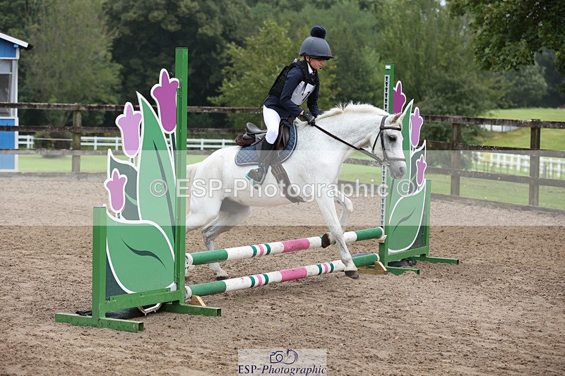 240822X-083359-00004 - 40cm R1 8.30 to 9.30