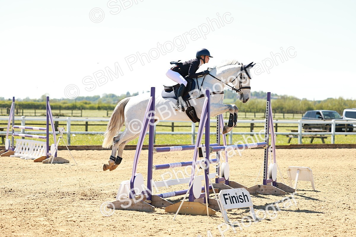 SBM_001296 - Class 4 - Senior Newcomers 1.10m