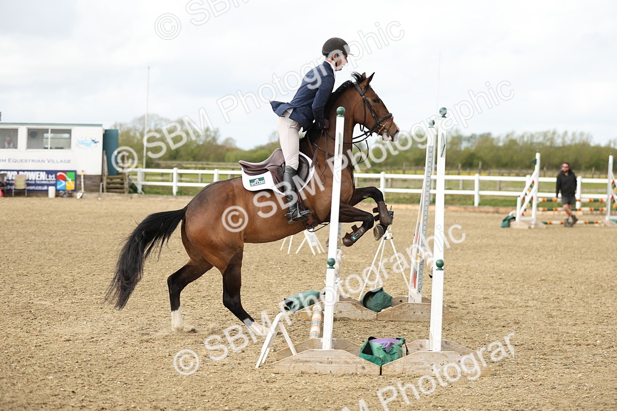 SBM_000208 - Class 1 - Clear Round