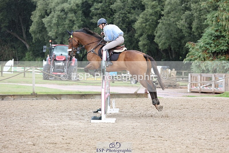 250831A-134440-10354 - Cls 42 Snr 1m Grand Prix