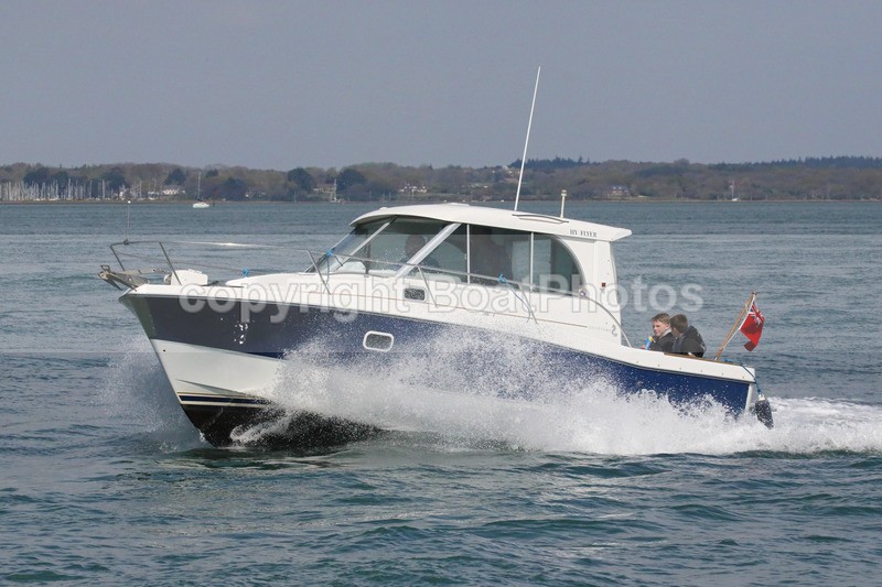 170416 HY FLYER - BENETEAU 1Y3A3537 - Motorboats - Hardtop