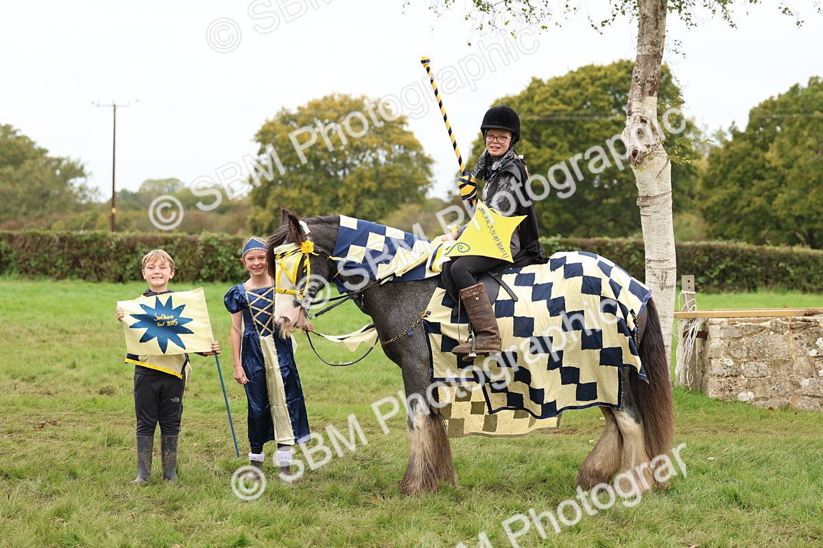 SBM_61669 - S37a - Fancy Dress Showing