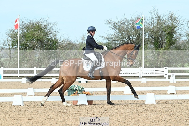 250403-103504-01464 - 036-Abbie.Newbury-Seagry.Viceroy