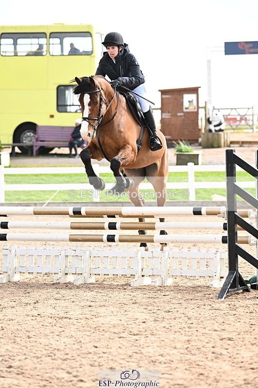 240407A-113320-05178 - Cls 27 Chard 1.05m & 1.10m Grand Prix