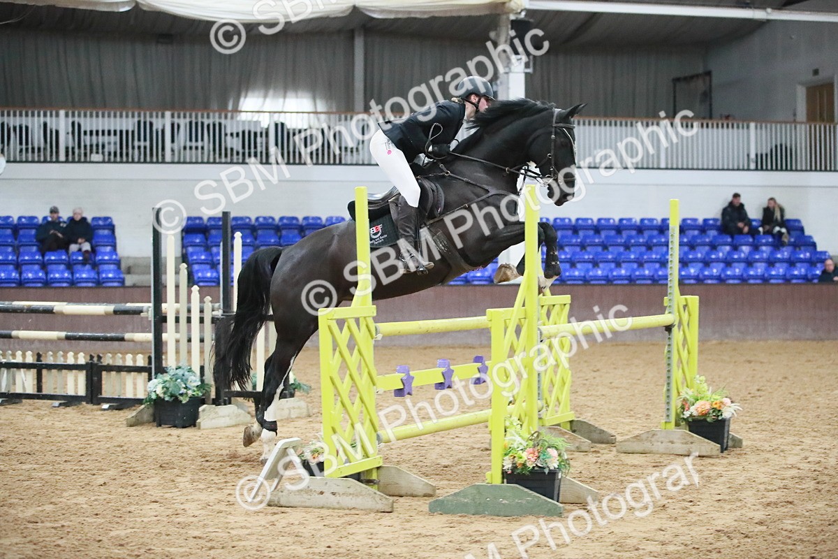 SBM_001141 - Class 4 - Senior Newcomers - 1.10m Open