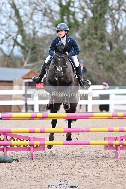 250112-092327-00667 - Cls 15 British Novice and 90cm Open