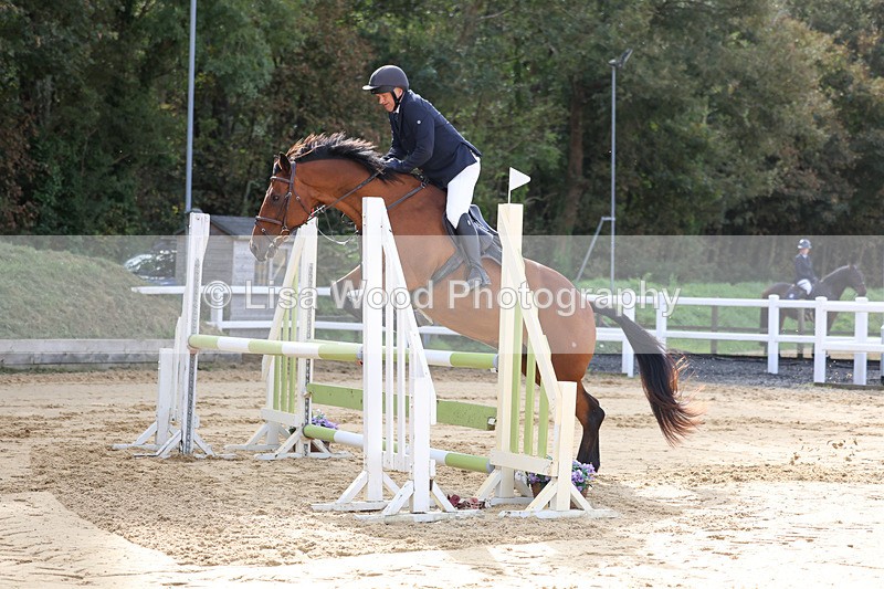 3E7A2088 - Class 4: Senior British Novice/90cm open