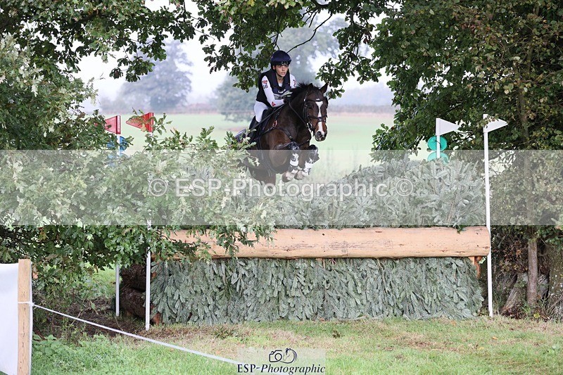 231020-101618-06191 - 007-JEWEL-Charlotte.Cooke-XC