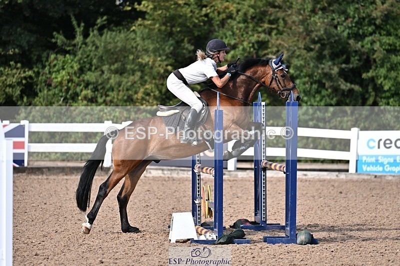 260812-100215-00149 - Cls 2 British Novice and 90cm