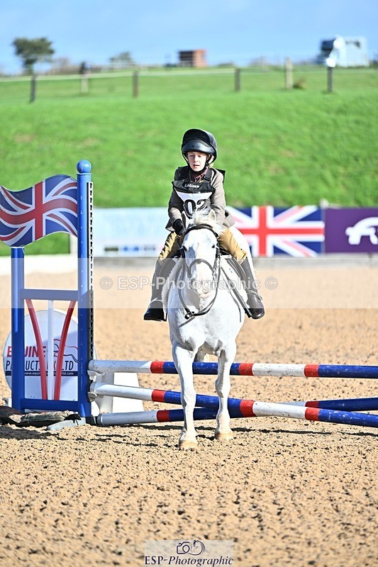 261027-113932-00071 - Clear Round and 60cm