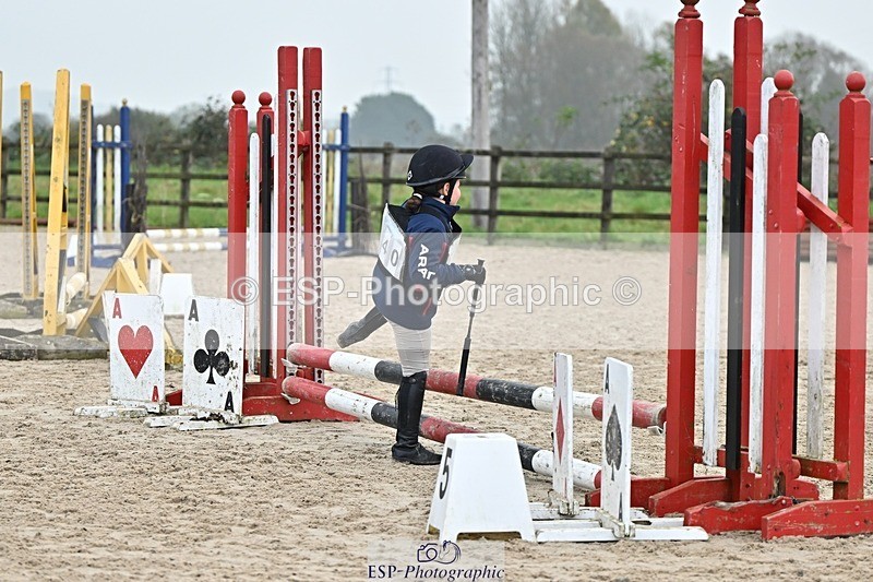 241110-100715-00197 - 40cm Showjumping