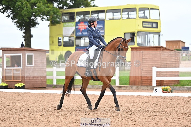 240817A-161812-10501 - 253-Nikita.Mitson-Nigranta