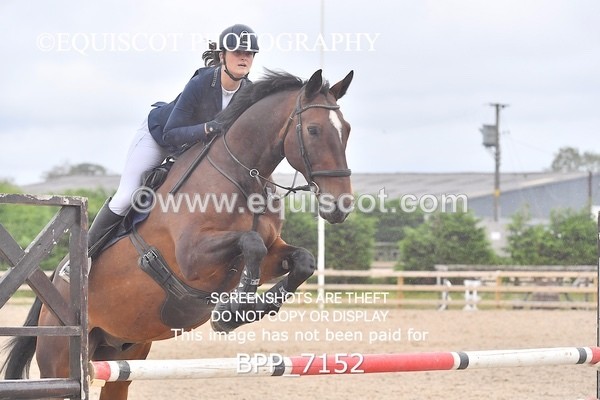 BPP_7152 - CLASS 4 Senior Newcomers/ 1.10m Open