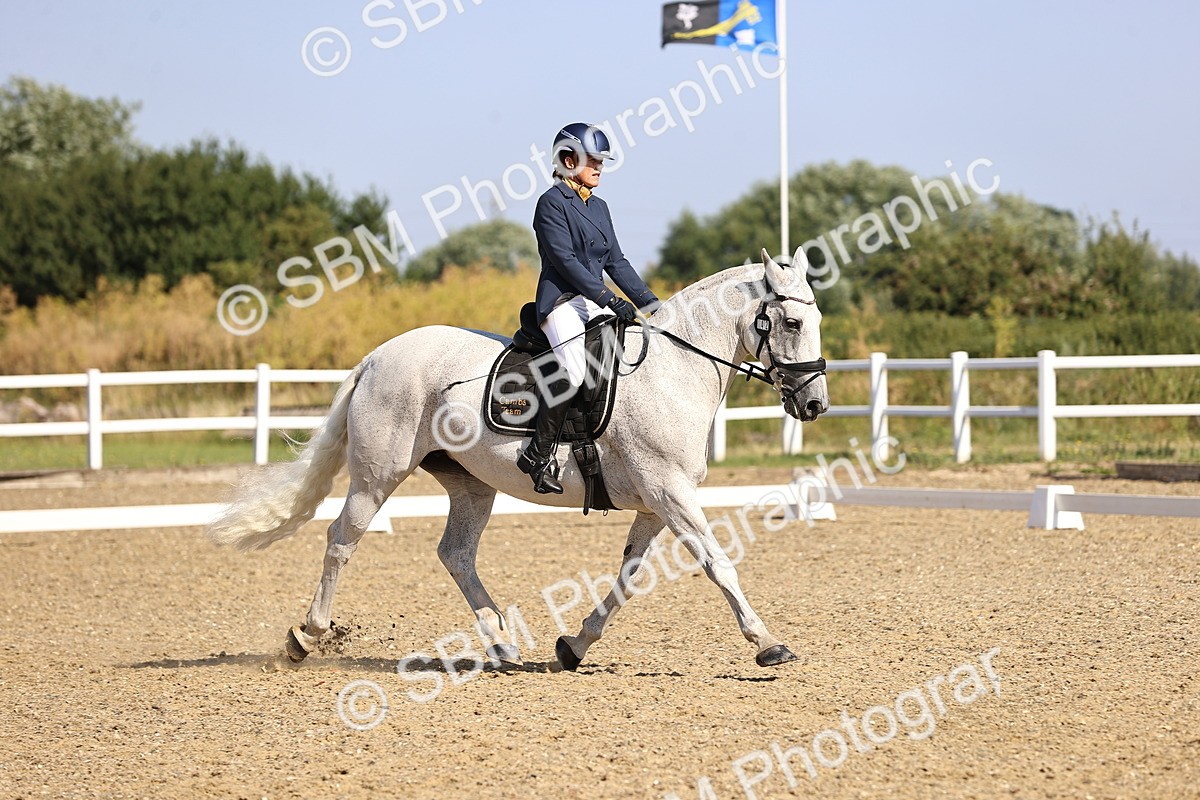 SBM_008697 - Novice 5 - 08.30-9.33