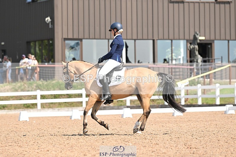 250816-120109-04396 - 060-Felicity.HendySheepcote.Champion.Star