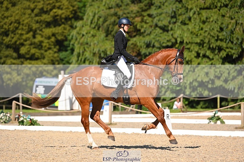 230526-155942-07234 - 252-LVS_MOVISTAR-Elizabeth_Barratt-WEDTrotUp+DR