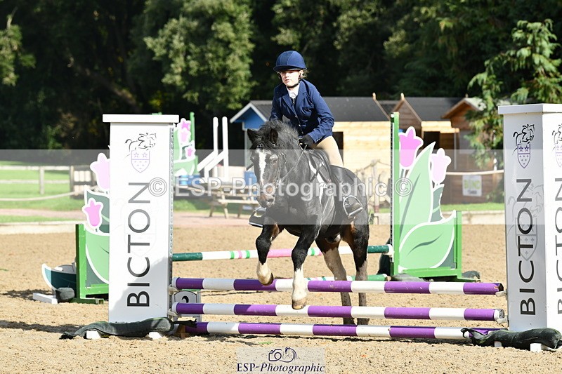 251004A-121317-00944 - Classes 4 & 5 50cm