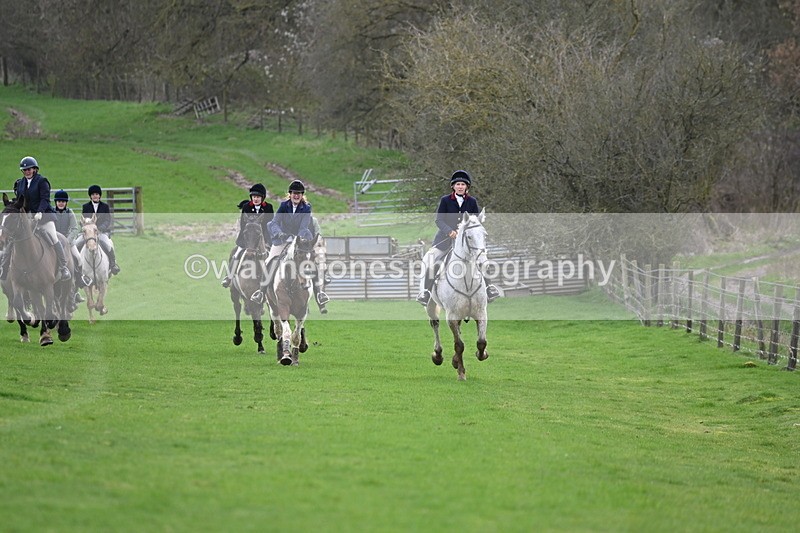 WJ6_9110 - Line Three