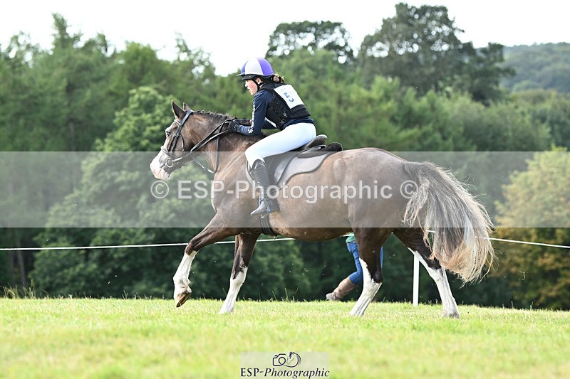 240825X-110141-31935 - 70cm XC 11.00 to 12.00