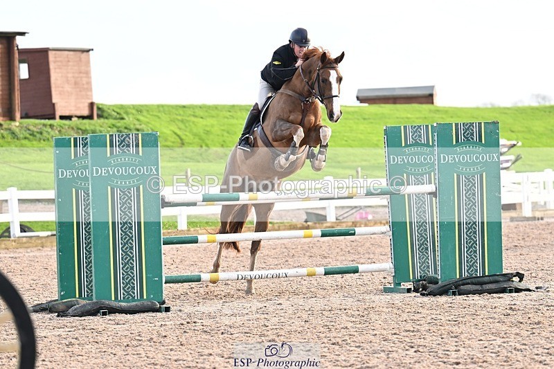 251206-141129-01254 - Cls 13 Snr Foxhunter and 1.20m