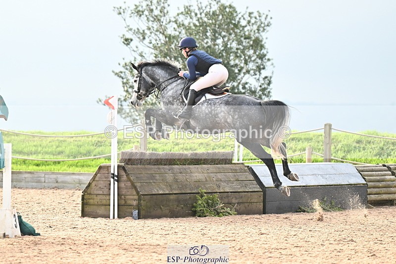 241110A-141526-01249 - 90cm 14.00 to End