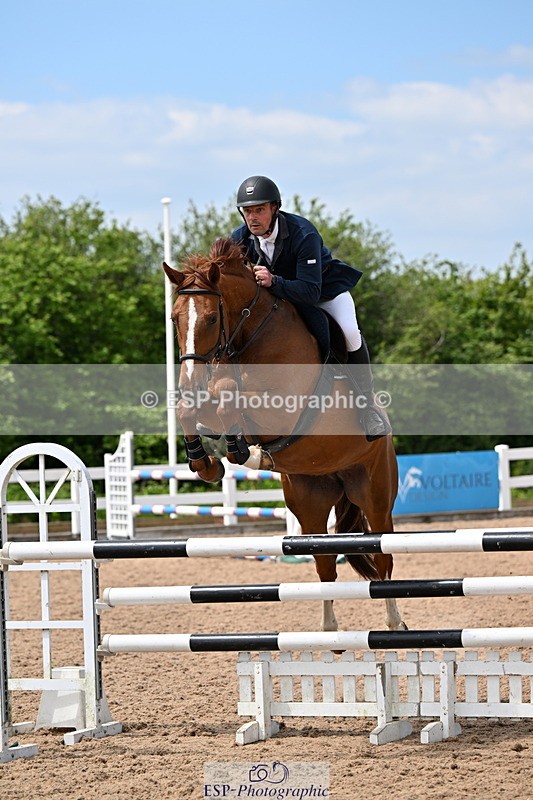 240605A-140212-00637 - Cls 4 Newcomers and 1.10m Open