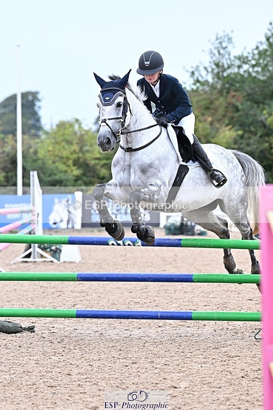 250914-103414-08334 - Cls 33 Snr Discovery and 1m Open