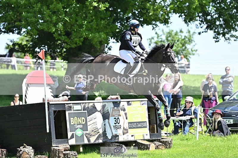 240525-124449-14198 - 101-MORELANDS_CASANOVA-Daisy_Bathe